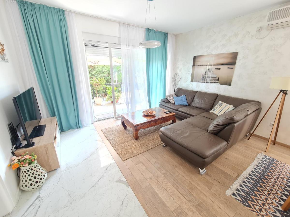 Apartments Tivat Exteriör bild