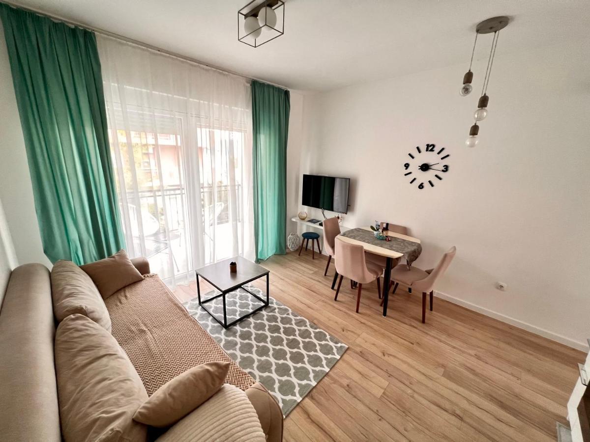 Apartments Tivat Exteriör bild