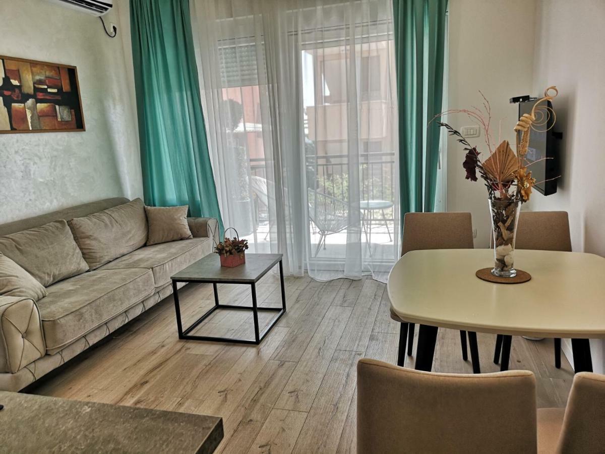 Apartments Tivat Exteriör bild
